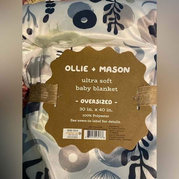 Ollie + Mason Dino blanket - Picture 3 of 4